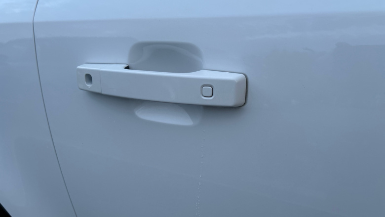 Land Rover Defender 3.0 D250 X-Dynamic SE 90 3dr Auto Diesel Estate